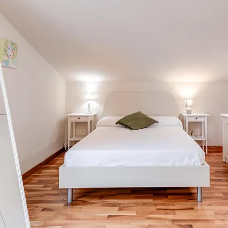 Vicky Prato Centro Villa